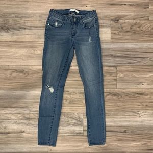 Stretchy skinny jeans